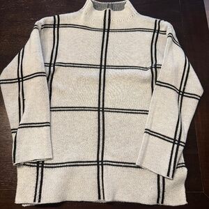 Women’s plaid sweater